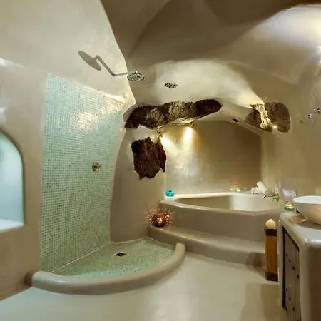 Cave At White Rock - Private Outdoor Jacuzzi * Karterados (Santorini)