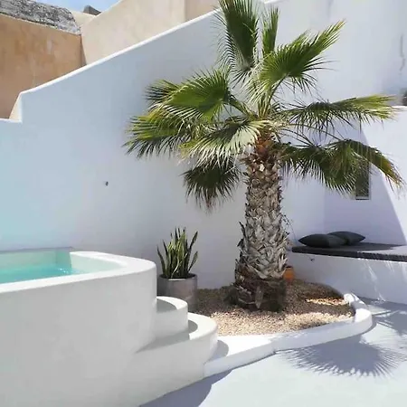 Cave At White Rock - Private Outdoor Jacuzzi Tatil Evi Karterados (Santorini)