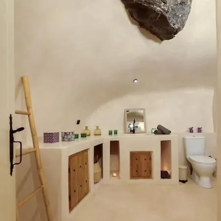 Holiday home Cave At White Rock - Private Outdoor Jacuzzi
