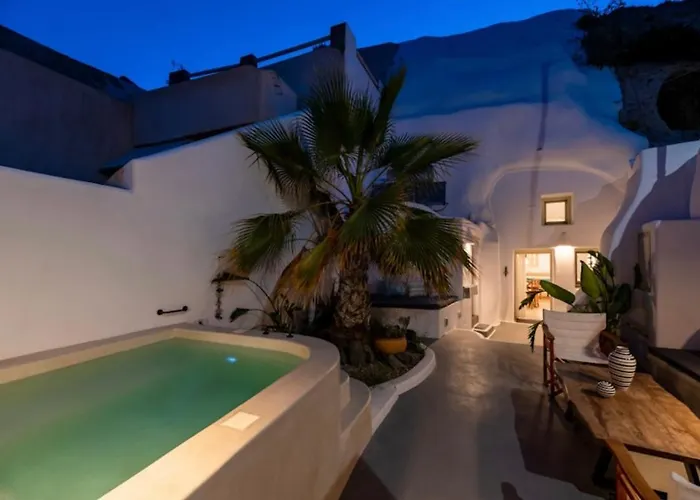 Semesterbostad Cave At White Rock - Private Outdoor Jacuzzi *