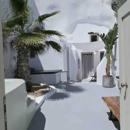 Cave At White Rock - Private Outdoor Jacuzzi Karterados (Santorini)