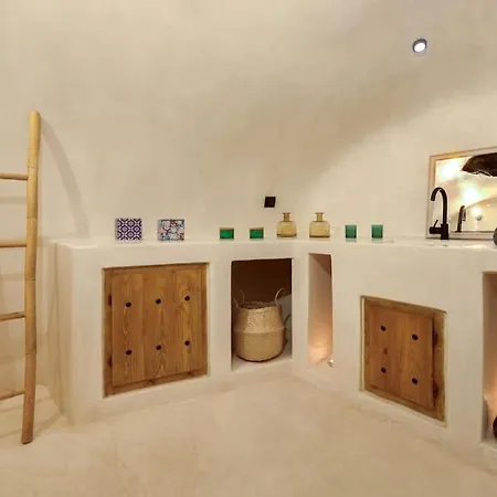 Cave At White Rock - Private Outdoor Jacuzzi Holiday home *