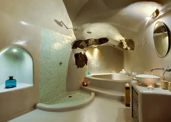 Cave At White Rock - Private Outdoor Jacuzzi * Karterados (Santorini)