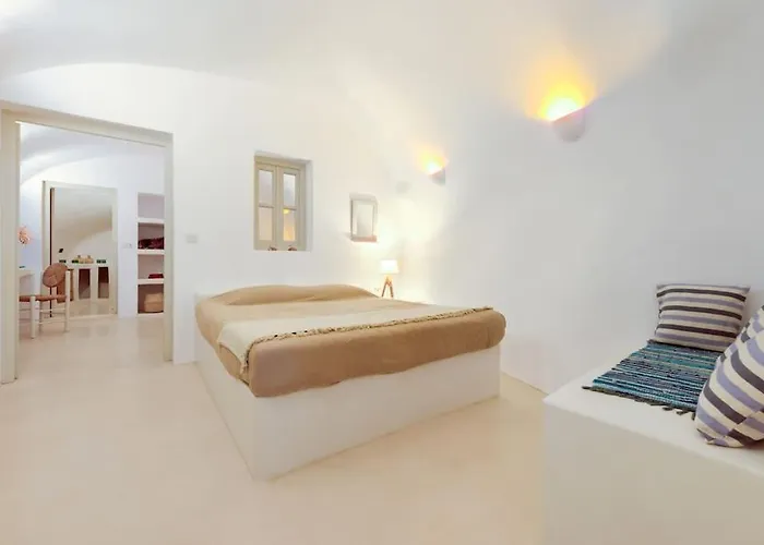 Cave At White Rock - Private Outdoor Jacuzzi Karterados (Santorini)